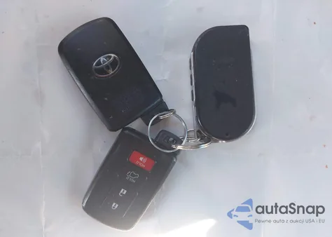 2016 Toyota Highlander Xle from USA, damaged, VIN 5TDJKRFH9GS316522